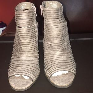 Gray Fergalicious by Fergie!